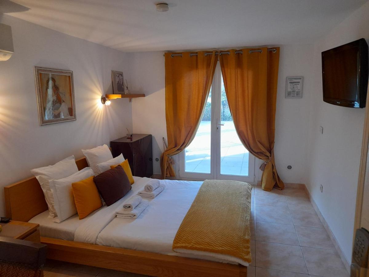 Hotel Villa Maya Gassin Luaran gambar